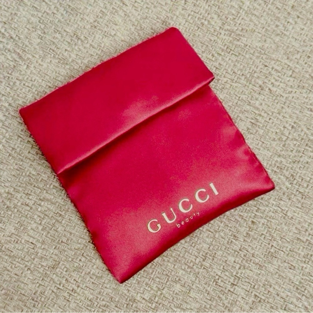 Gucci Beauty Floral / Gold Compact Mirror with Snap Pouch - Picture 6 of 6